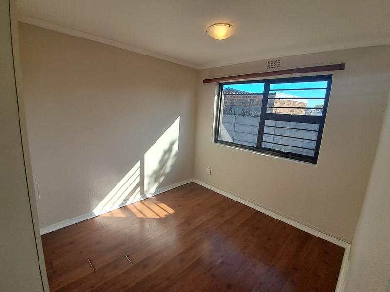 To Let 2 Bedroom Property for Rent in Peerless Park Western Cape